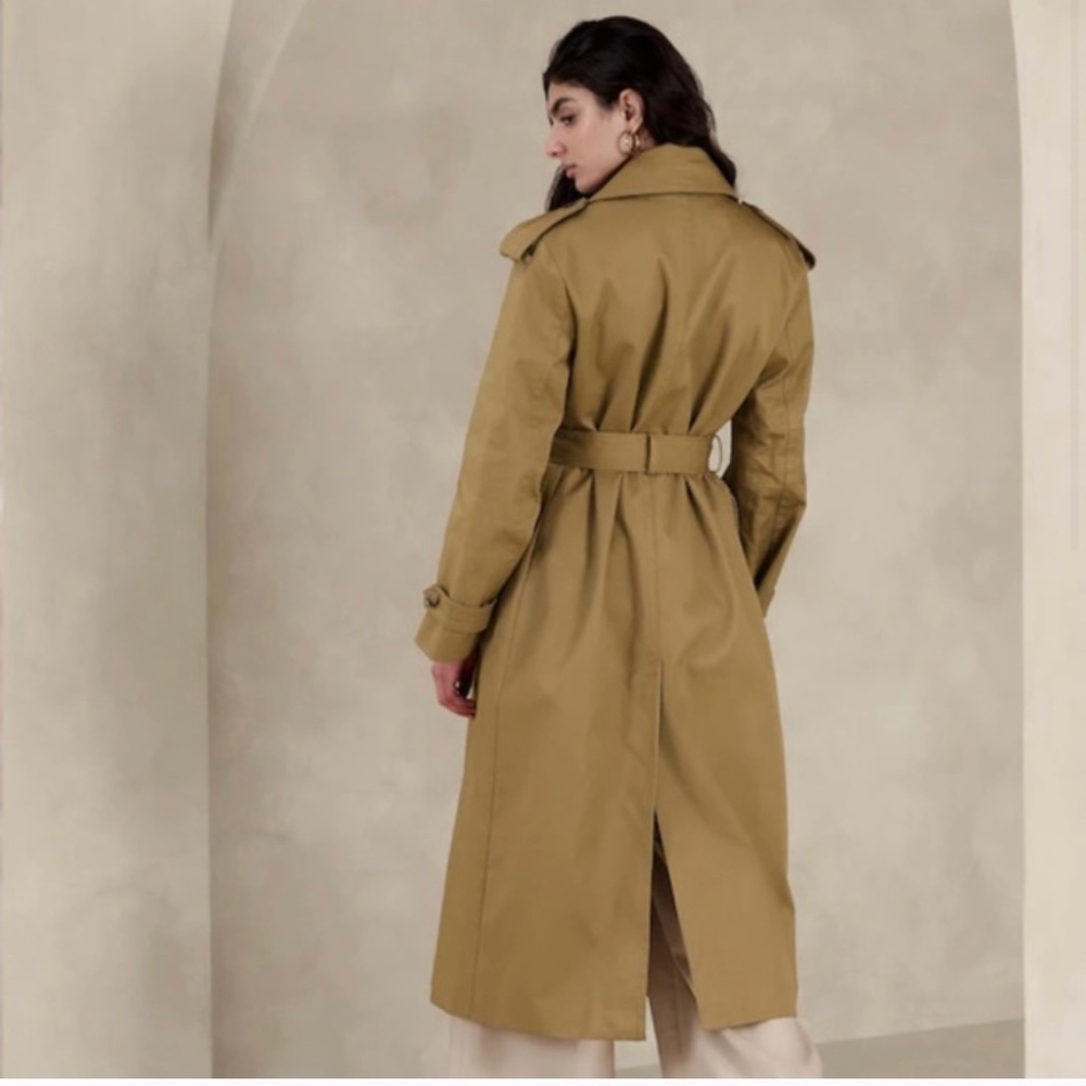 TIMELESS TRENCH COAT